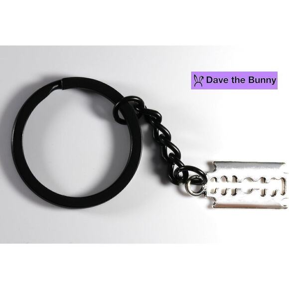 Faux Razor Blade Keychain - Alt Jewelry Scene Emo - Picture 3 of 6